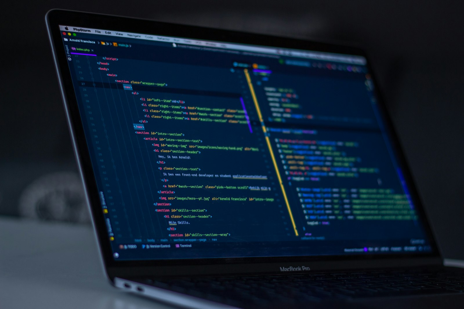 Código fuente en la pantalla de un computador